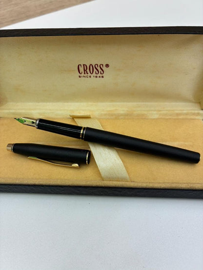 Cross Pen Series fountain pen with black body, gold and black nib in dedicated case