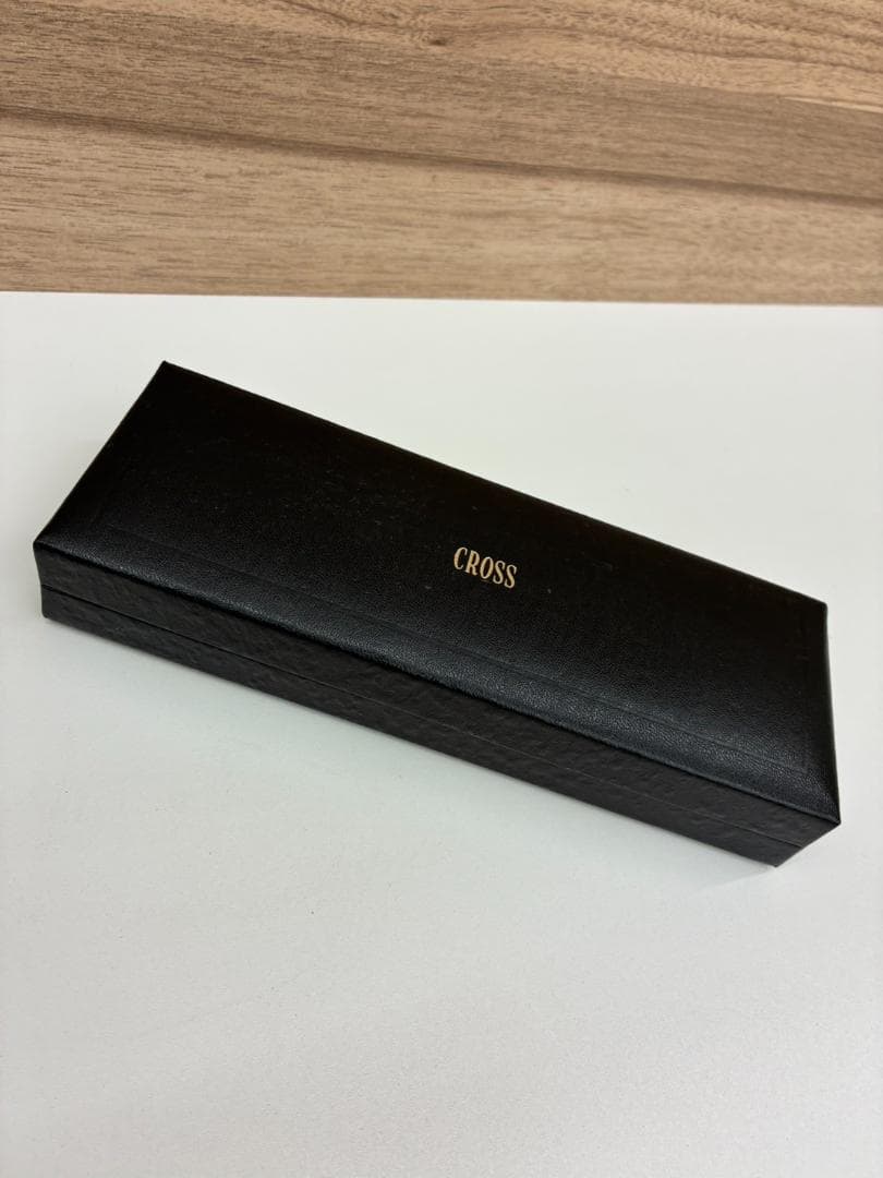 Cross Pen Series fountain pen with black body, gold and black nib in dedicated case