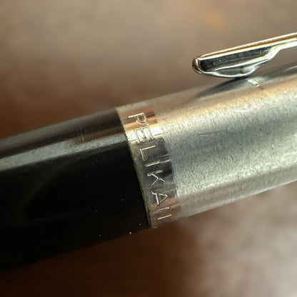 CROSS Pelican Retro Ballpoint Pen Set with Metal Design and Leather Case