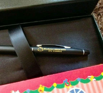 Hello Kitty OMC2016 gold and platinum Cross ballpoint pen Japan import