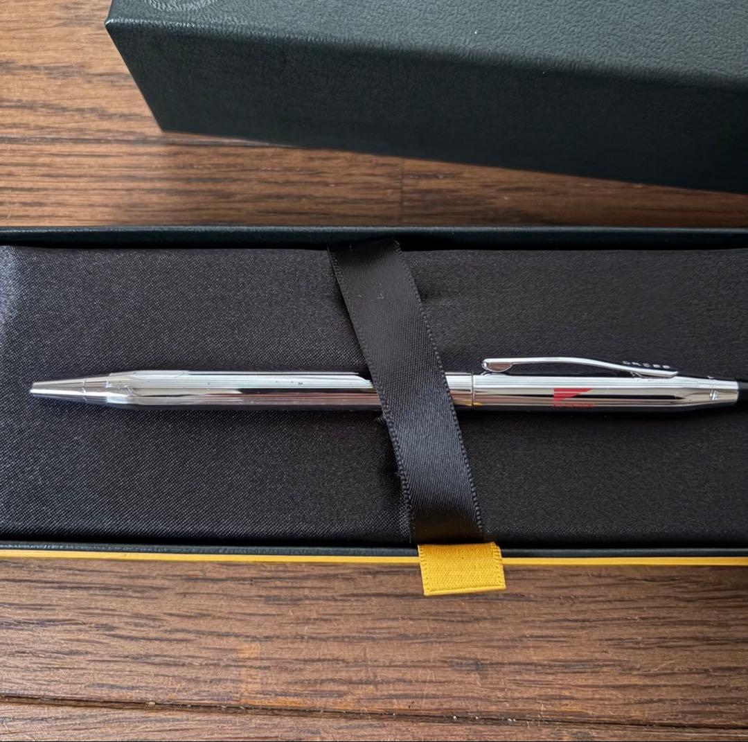 Silver CROSS ballpoint pen with Fast Retailing logo engraved, Japan import, unused condition