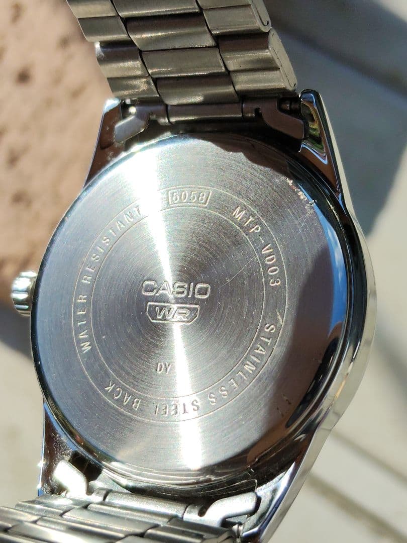 Casio MTP-VD03 Quartz Watch with Deep Blue Lacquered Dial and Checkered Pattern — Japan Import