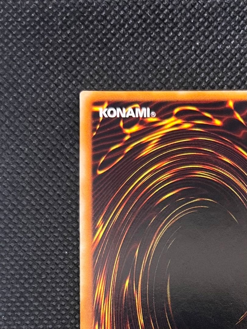 Yu-Gi-Oh Black Magician Ultimate Relief Card Japan Import in very good condition with minor back flaws
