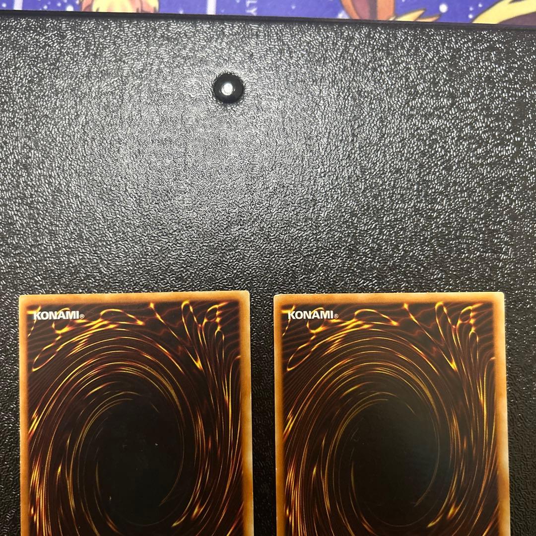 Yugioh Initial Thunderbolt and Black Hole super rare spell cards from Japan import shown front side