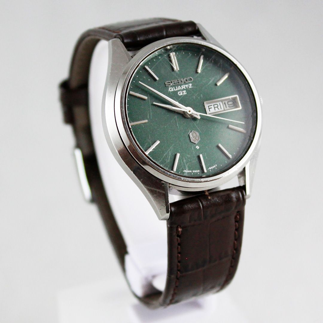 Seiko Vintage Men's Watch Model 0923-8000-G Silver Case Green Dial Quartz Day-Date — Japan Import