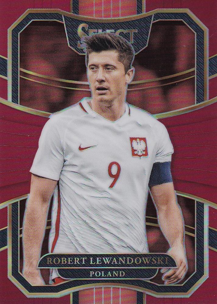 2017-18 Panini Select Poland Robert Lewandowski Base Terrace Maroon Parallel card serial 069/199