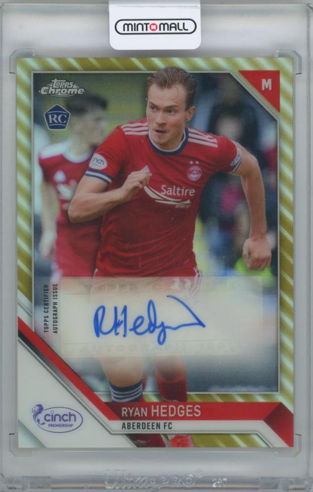 2021-22 TOPPS Chrome Scottish Cinch Premiership Autographs Gold Refractor trading card featuring Ryan Hedges Aberdeen F.C.