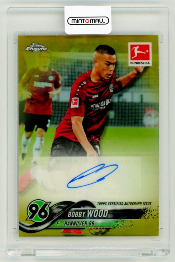 2018-19 TOPPS Chrome Bundesliga Autograph Gold Refractor card of Bobby Wood serial numbered 35/50 from Hannover 96