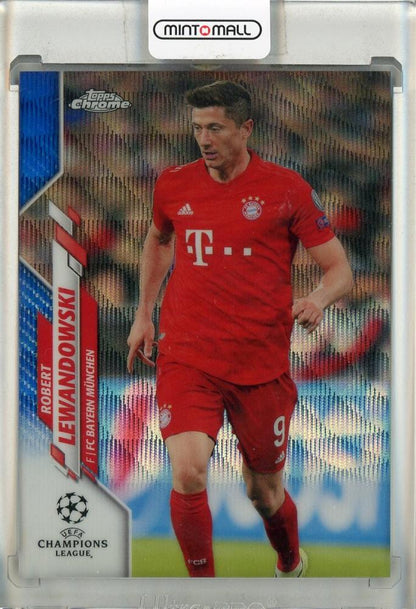 2019-20 Topps Chrome UEFA Champions League Robert Lewandowski Blue Wave Refractors card FC Bayern Munchen