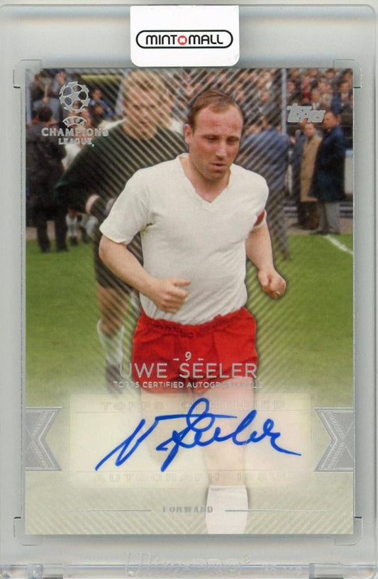 2015-16 Topps UEFA Champions League Showcase Uwe Seeler Autograph trading card with Hamburger SV logo