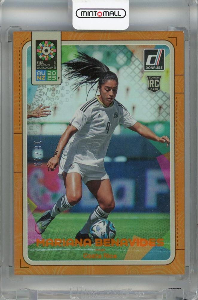 2023 Panini Donruss FIFA Women’s World Cup Mariana Benavides Orange #39 rookie card with minor stain on back