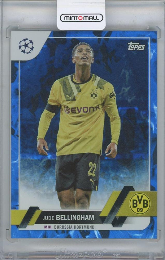 2022-23 TOPPS UEFA Club Competitions Blue Inferno trading card #22 featuring Jude Bellingham of Borussia Dortmund