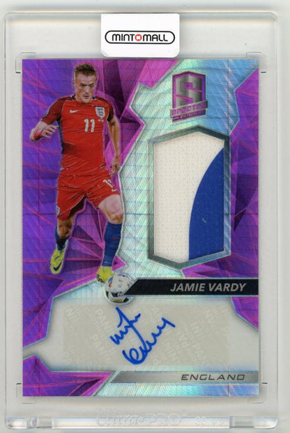 2016 Panini Spectra Jamie Vardy Pink Parallels Jersey Autographs card numbered 2 of 25