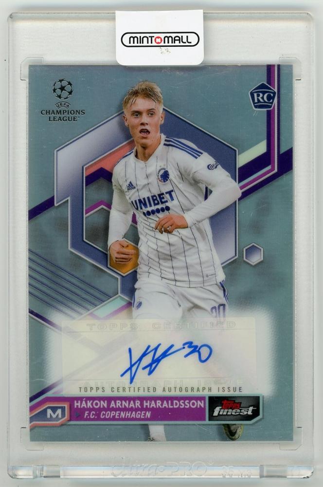 2022-23 TOPPS Finest UEFA Club Competitions Autograph card featuring F.C. Copenhagen player Hakon Arnar Haraldsson