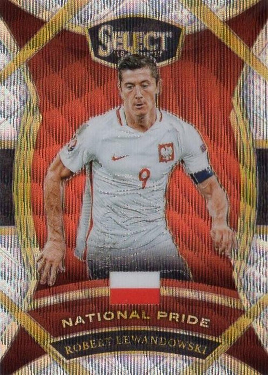 2016-17 Panini Select Robert Lewandowski trading card numbered 31