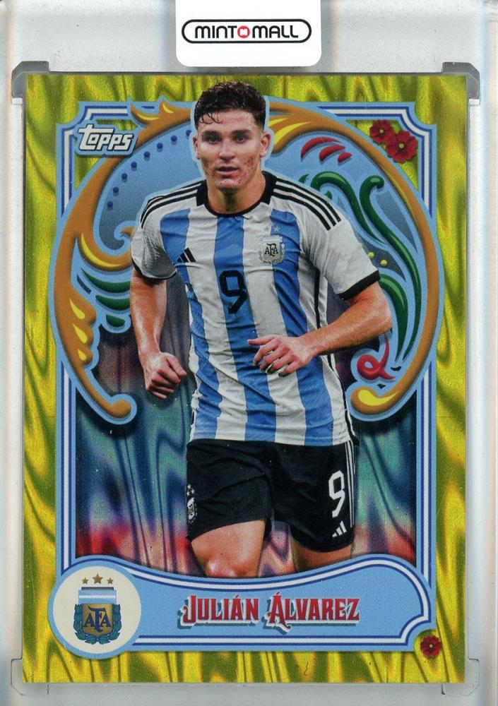 2023 Topps Argentina Fileteado Julian Alvarez Yellow collectible card serial #24085/150