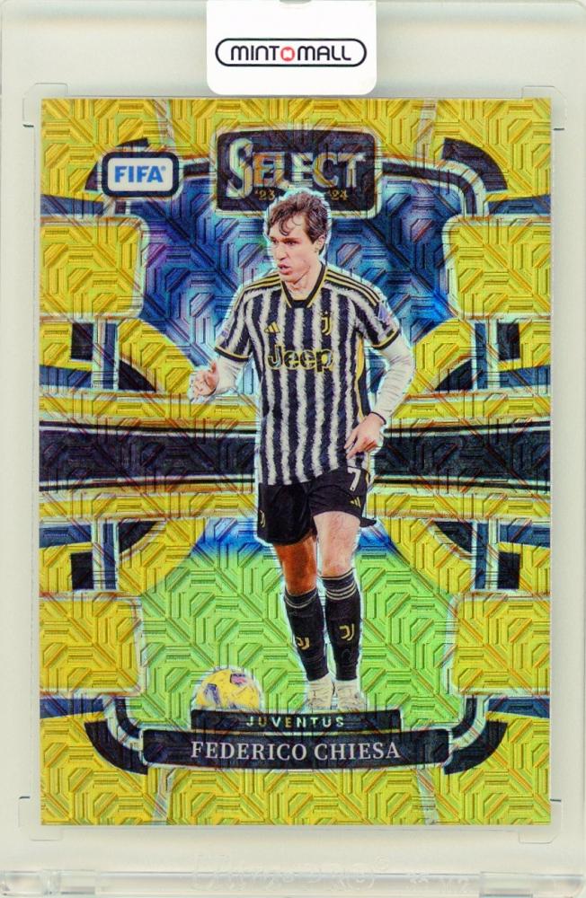 2023-24 Panini Select FIFA trading card featuring Federico Chiesa Gold Mojo Parallel serial number 3 of 10 Juventus
