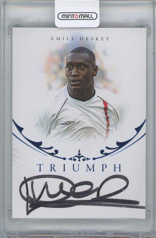 2022-23 FUTERA Unique World Football Triumph Autographs Sapphire card of Emile Heskey England serial 02 of 03