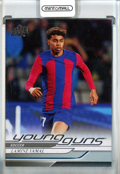 2025 Upper Deck Goodwin Champions Lamine Yamal Young Guns #YG1 trading card featuring FC Barcelona player