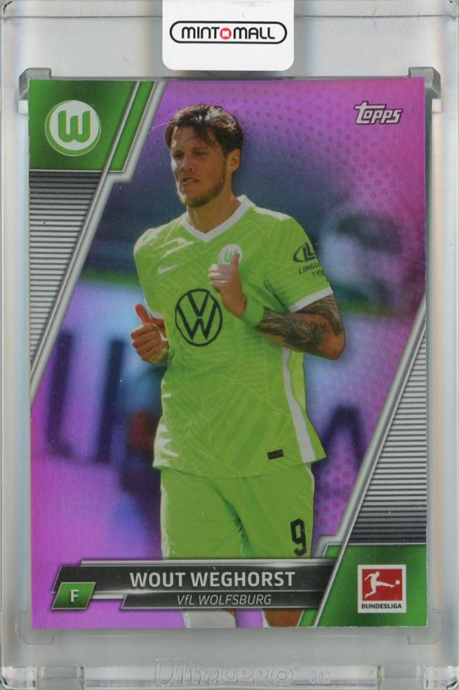 2021-22 Topps Bundesliga Wout Weghorst Fuchsia trading card serial number 173071 of 125 from VfL Wolfsburg