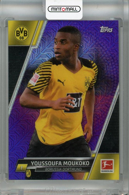 2021-22 Topps Bundesliga Japan Edition Youssoufa Moukoko Purple trading card serial #28028 out of 250 Borussia Dortmund