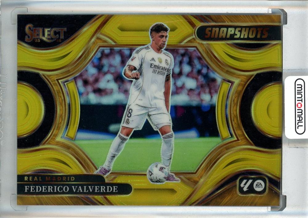 2025-26 Select La Liga Federico Valverde Snapshots Gold card numbered 252 out of 10 featuring Real Madrid