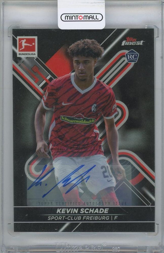 2021-22 TOPPS Finest Bundesliga Autographs Black Refractors Kevin Schade card numbered 110 of 250
