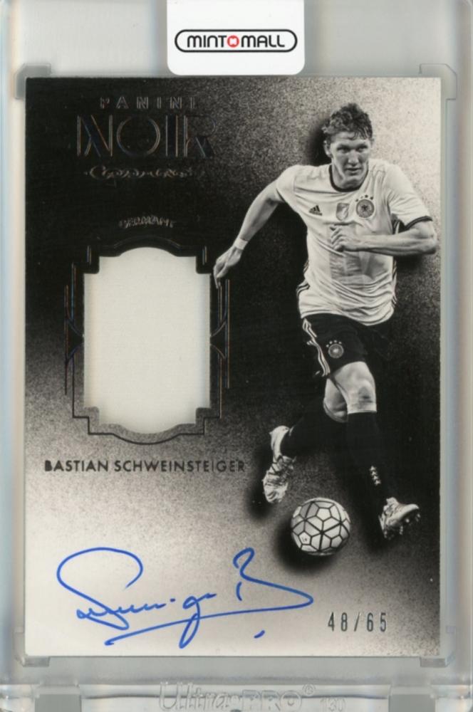 2016-17 Panini Noir Bastian Schweinsteiger black and white autograph memorabilia card #4148/65