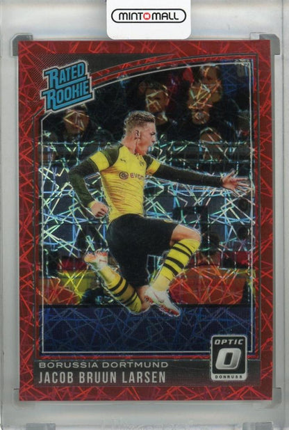 2018-19 Donruss Borussia Dortmund Jacob Bruun Larsen Base Optic Rated Rookie Red Velocity football trading card