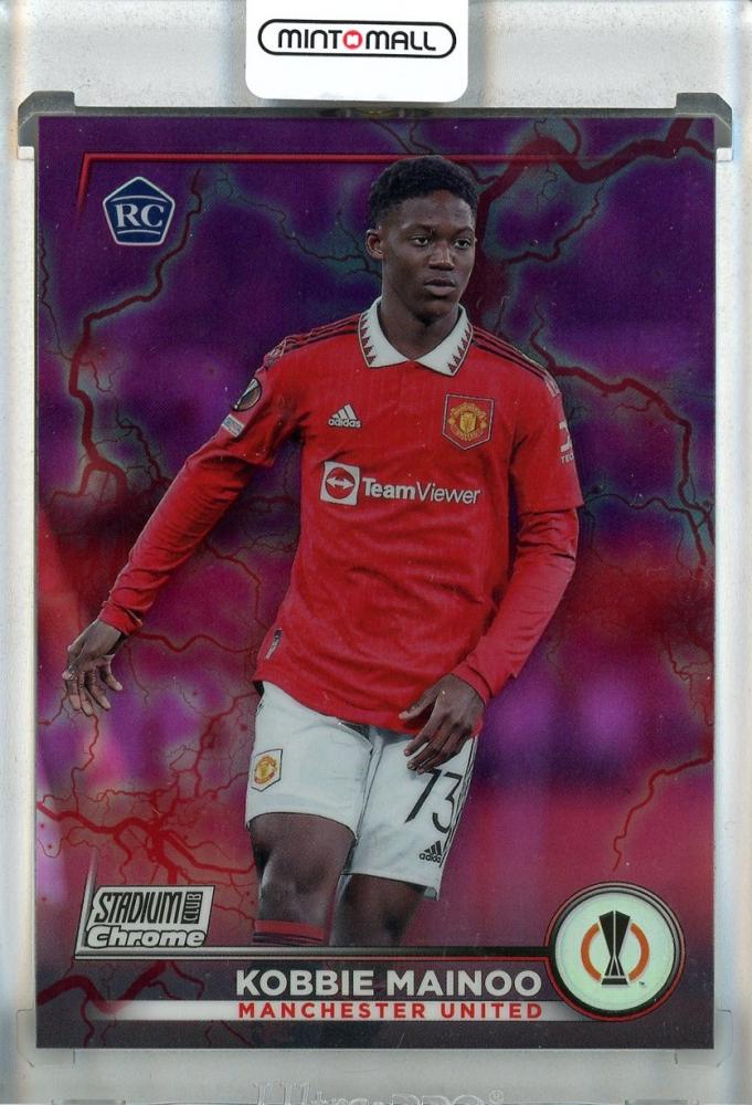 2022-23 Topps Stadium Club Chrome UEFA Kobbie Mainoo rookie card Pink Red Electric Charge Refractors #73 Manchester United