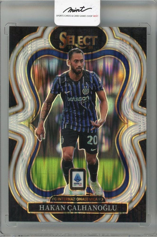 2025-26 PANINI SELECTSERIE A Hakan Calhanoglu White Flash trading card #11316/39 from FC Internazionale Milano