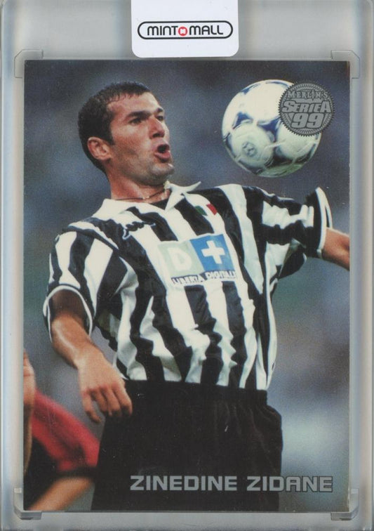 1998-99 Merlin Serie A Zinedine Zidane #24 Juventus trading card with white spot missing at lower right corner