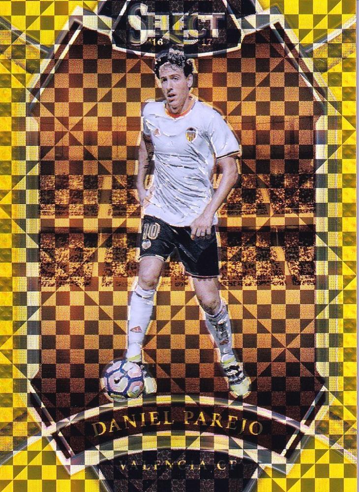 2016-17 Panini Select Daniel Parejo Valencia CF trading card Field Level Base Gold Parallel 05/10