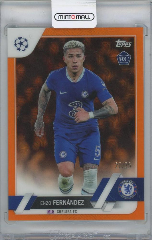 2022-23 TOPPS UEFA Japan Edition Chrome Mojo Parallel Orange card of ENZO FERNANDEZ Chelsea FC RC 20 of 25