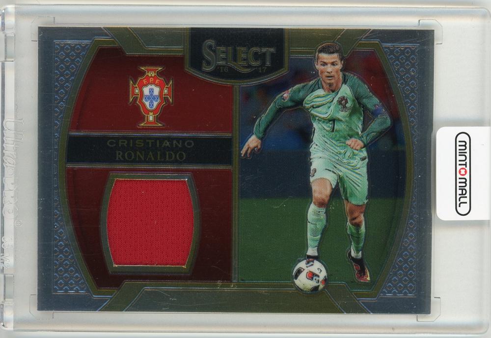 2016-17 PANINI SELECT Cristiano Ronaldo memorabilia card in nearly unused condition