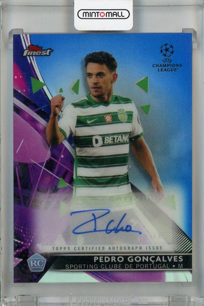 2021-22 Topps Finest UEFA Champions League Pedro Goncalves base autograph card serial number 040 of 150