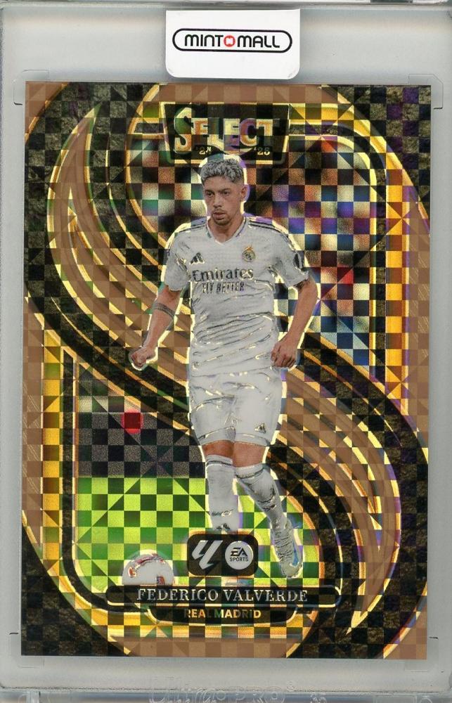 2024-25 PANINI SELECT Federico Valverde Bronze Checke card #11449/59 featuring Real Madrid in used condition