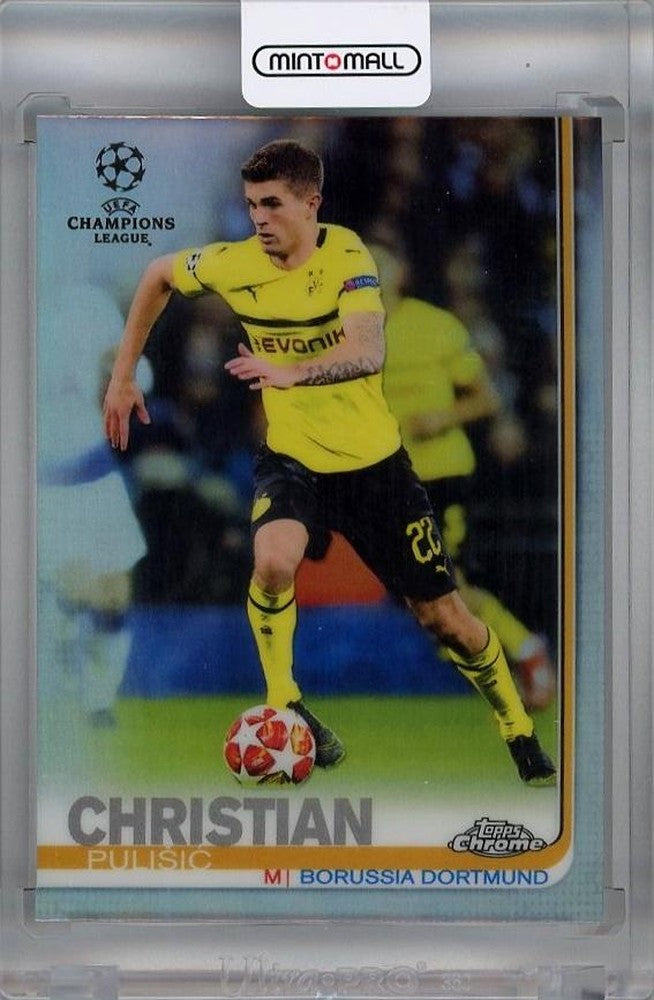 2018-19 Topps Chrome UEFA Champions League Christian Pulisic trading card number 23 with visible scratches