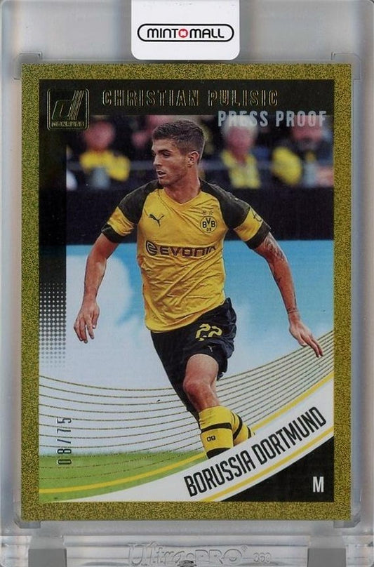 2018-19 Panini Donruss Christian Pulisic Press Proof Gold #66 trading card numbered 08/75 with minor wear