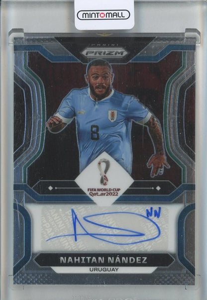 2022 Panini Prizm World Cup Soccer trading card featuring Nahitan Nandez from Uruguay, model #S-HN