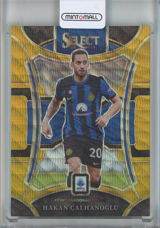 2023-24 Select Serie A Hakan Calhanoglu Gold trading card numbered 13502/10 from FC Internazionale Milano