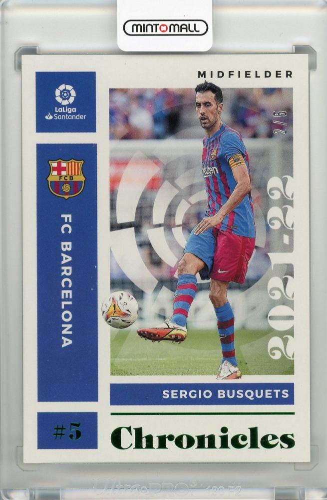2021-22 PANINI Chronicles FC Barcelona Sergio Busquets #10 trading card green parallel numbered 2 of 5 with minor stain