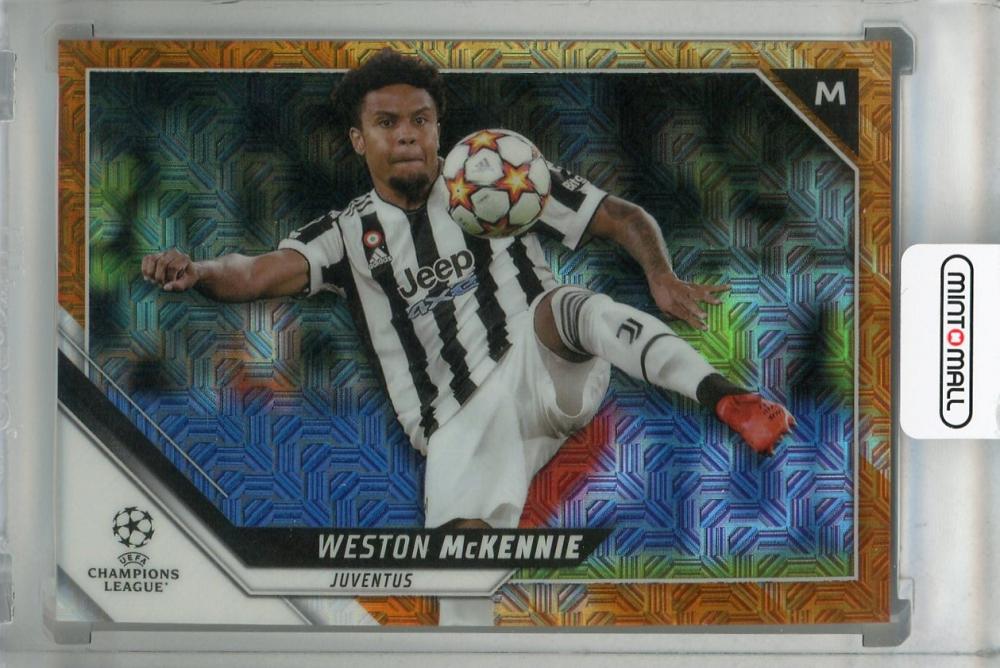 2021-22 Topps UEFA Champions League Japan Edition Juventus Weston McKennie Base Orange Parallel trading card 15/25