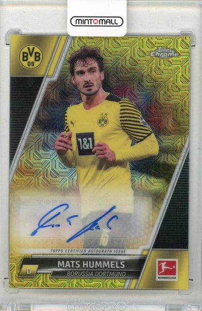 2021-22 TOPPS Bundesliga Japan Mats Hummels Gold Mojo autograph card, serial 20 out of 25 from Borussia Dortmund