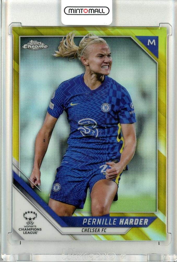 2021-22 TOPPS CHROME UEFA WOMEN trading card pack with female soccer player artwork