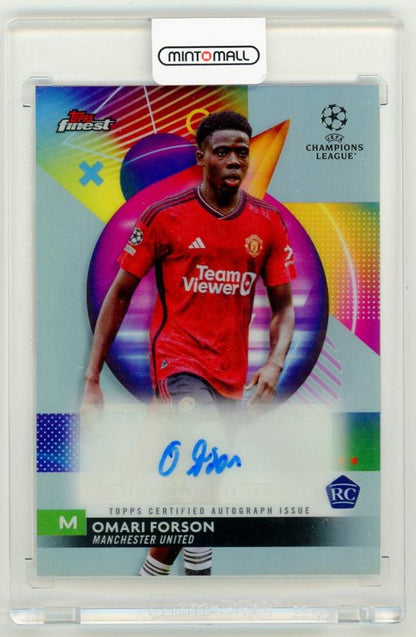 2023-24 Topps Finest UEFA Club Competitions Omari Forson autograph card of Manchester United