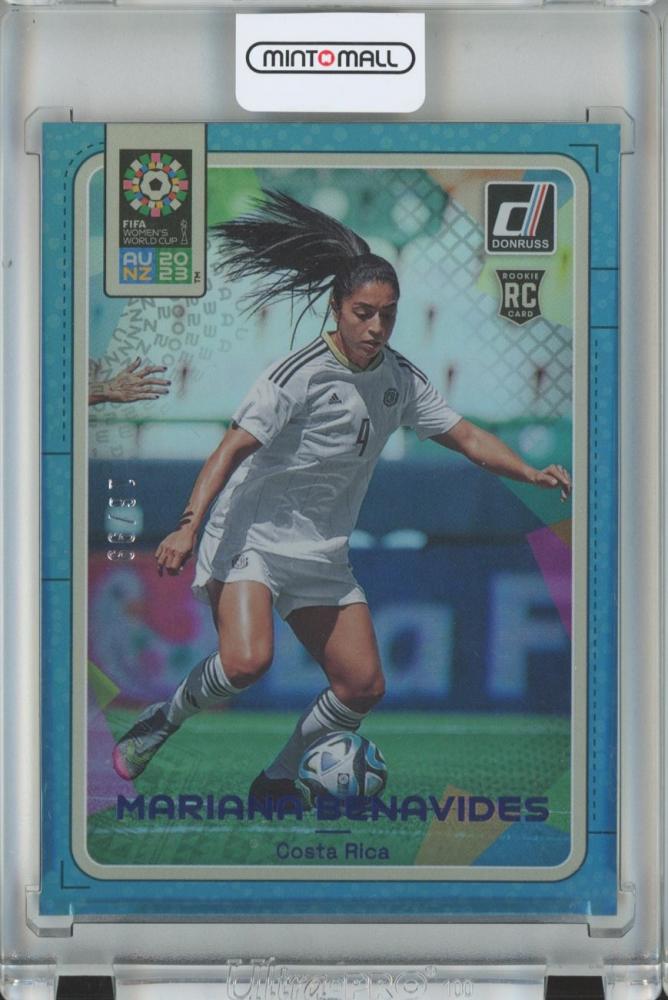 2023 Donruss FIFA Women’s World Cup Soccer card of Mariana Benavides Blue parallel numbered 16/99