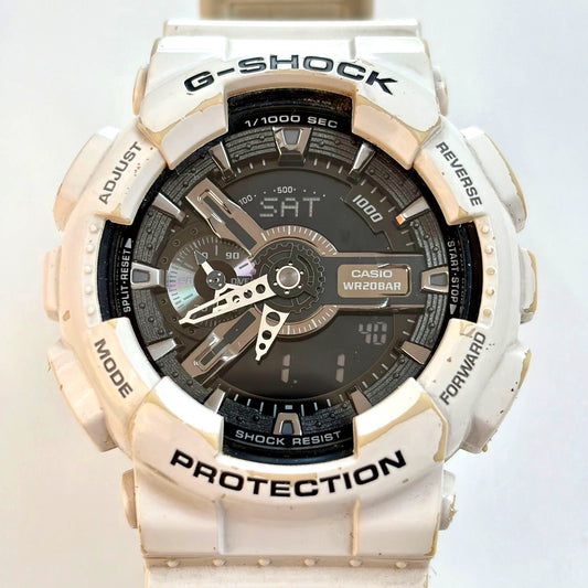 Casio G-Shock GA-110GW-7A white and black used watch with module 5146 showing analog and digital display