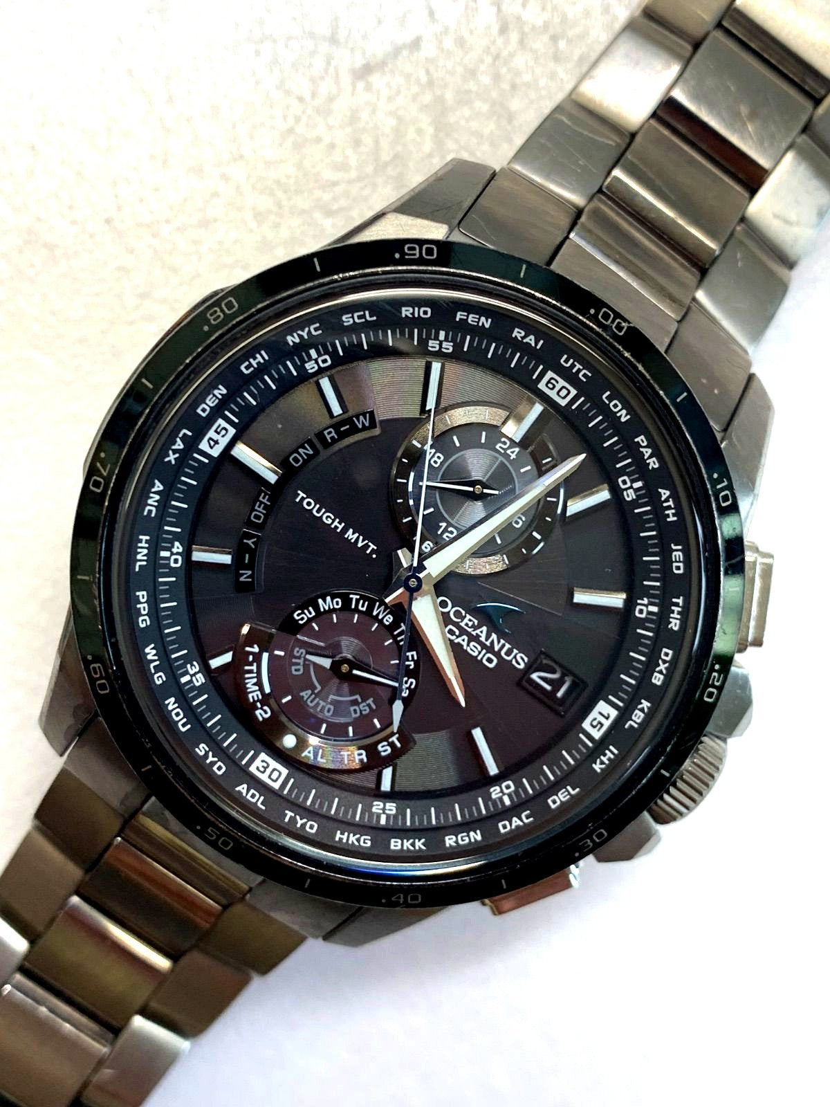 Used Casio RR6-2005 battery watch with black dial body only without box or papers Japan import