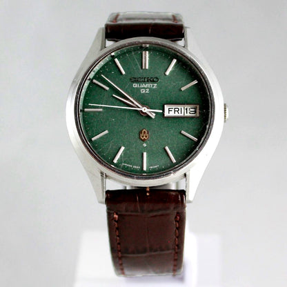 Seiko Vintage Men's Watch model 0923-8000-G with silver case and green dial featuring day-date display